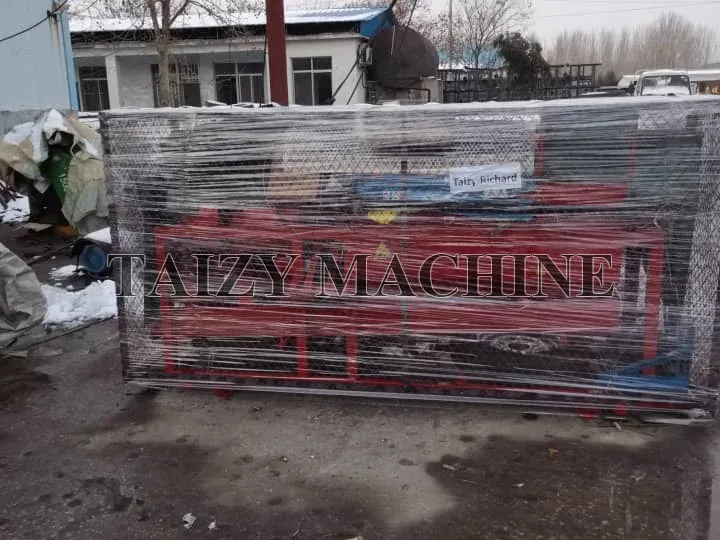 Multi-functional Maize Thresher Machine for Shelling Grains 7 the packing of multi-functional thresher withplastic film