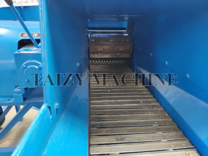 Forage Chopper For Silage Stalks Cutting 12 convey of chaff cutting machine