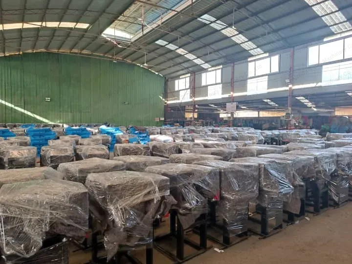 Small Chaff Cutter Machine For Cattle Feed Preparation 6 silage chaff cutter in storehouse