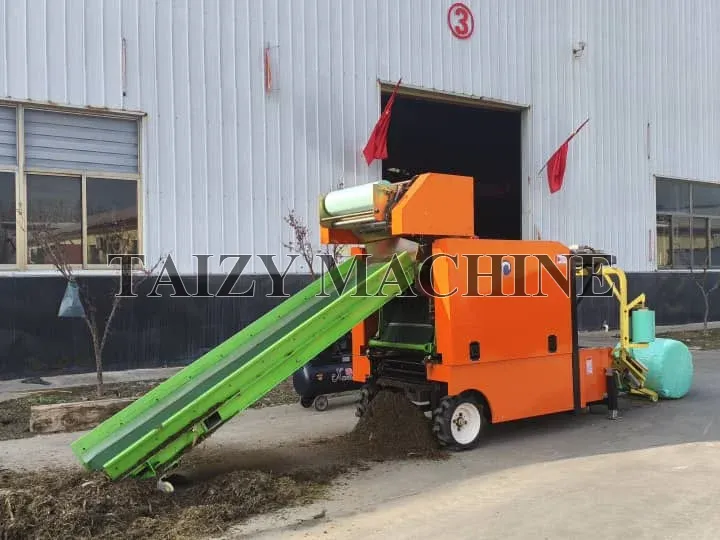 Balleuse à film à double couche