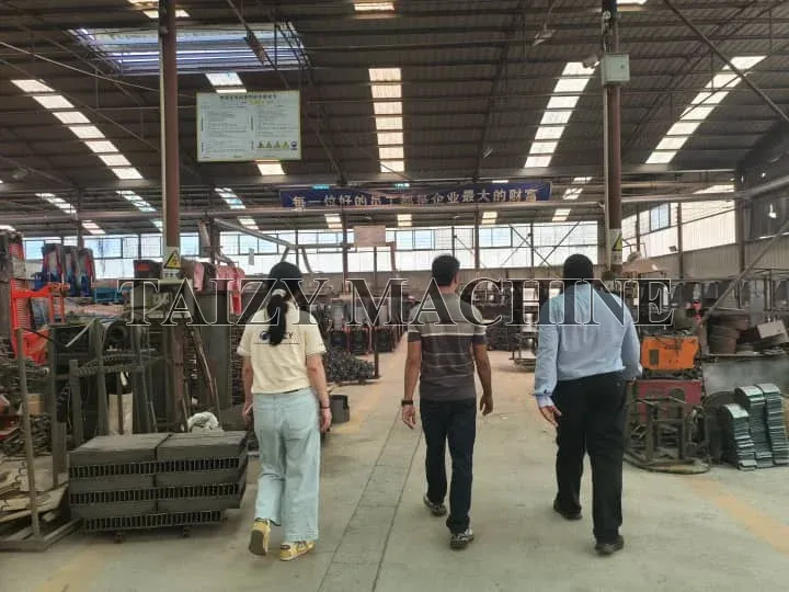 customers visit Taizy factory