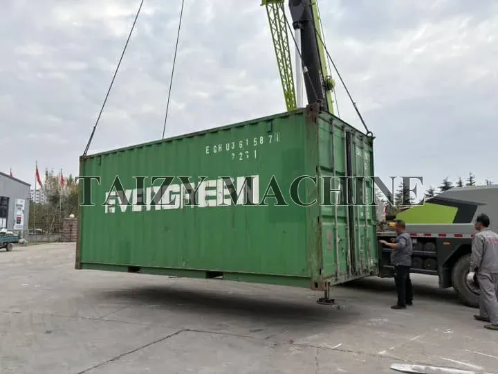 loading of silage baler machine