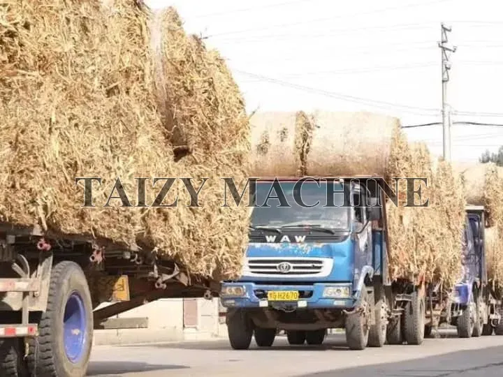 unpackaged grass feed