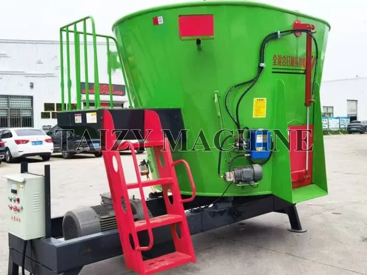 livestock feed mixer