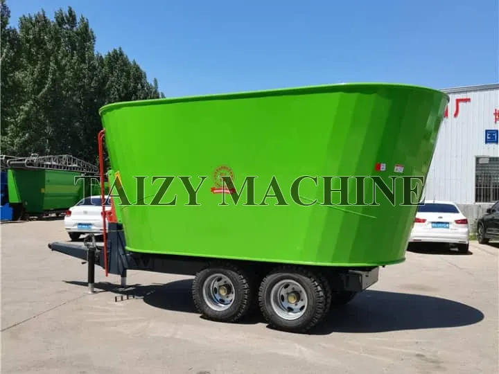 self propelled TMR mixer