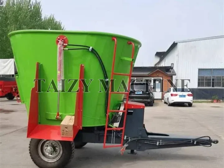 vertical TMR feed mixer
