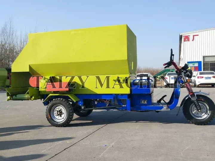 Kuhfutterdungstreuer