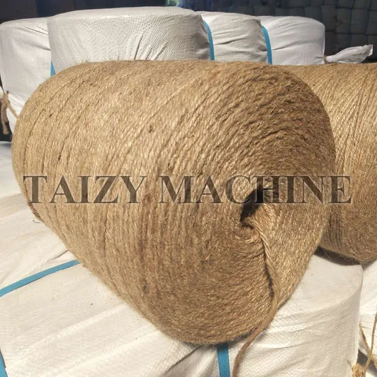 Yarn rope is brown in color and is a traditional type of rope produced by manually or mechanically twisting fibers from hemp plants. It is characterized by high tensile strength, abrasion resistance, and strong moisture absorption properties.