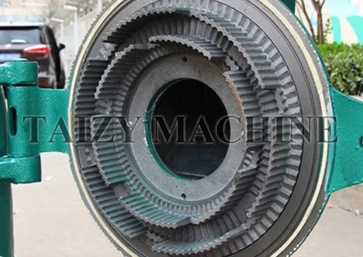 Toothed-Claw Type Graining Mill for Farmers and Processing Workshops 3 one-piece design